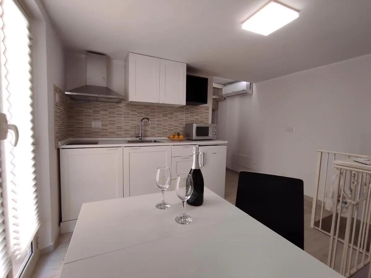 Taormina House Apartment 0*,  Italy